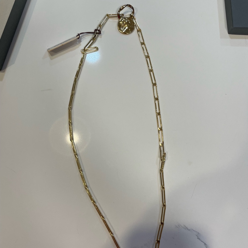 Sophisticated Gold Link Necklace
